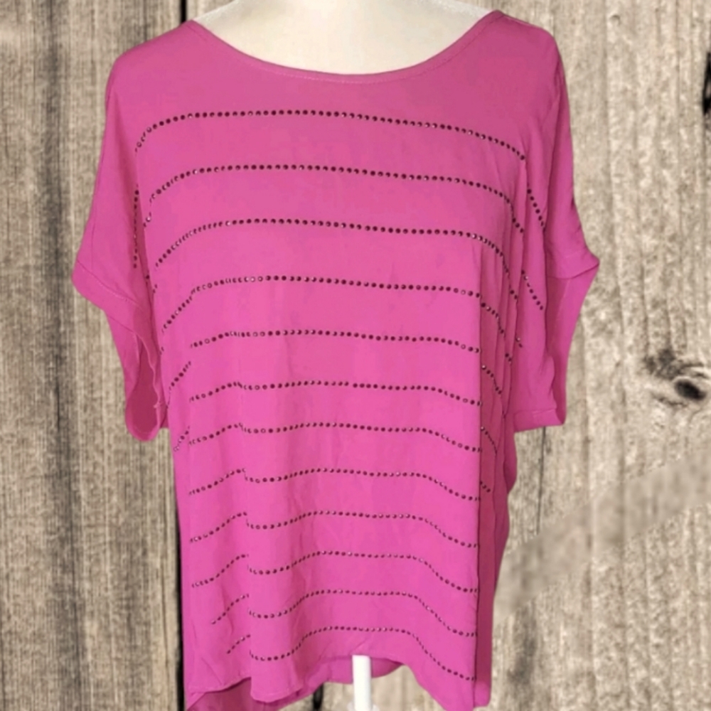 🌺 2/$20. Lane Bryant Batwing sleeve jeweled flowy top blouse woman's size 14/16